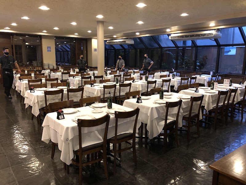 Charles Pizzaria Grill