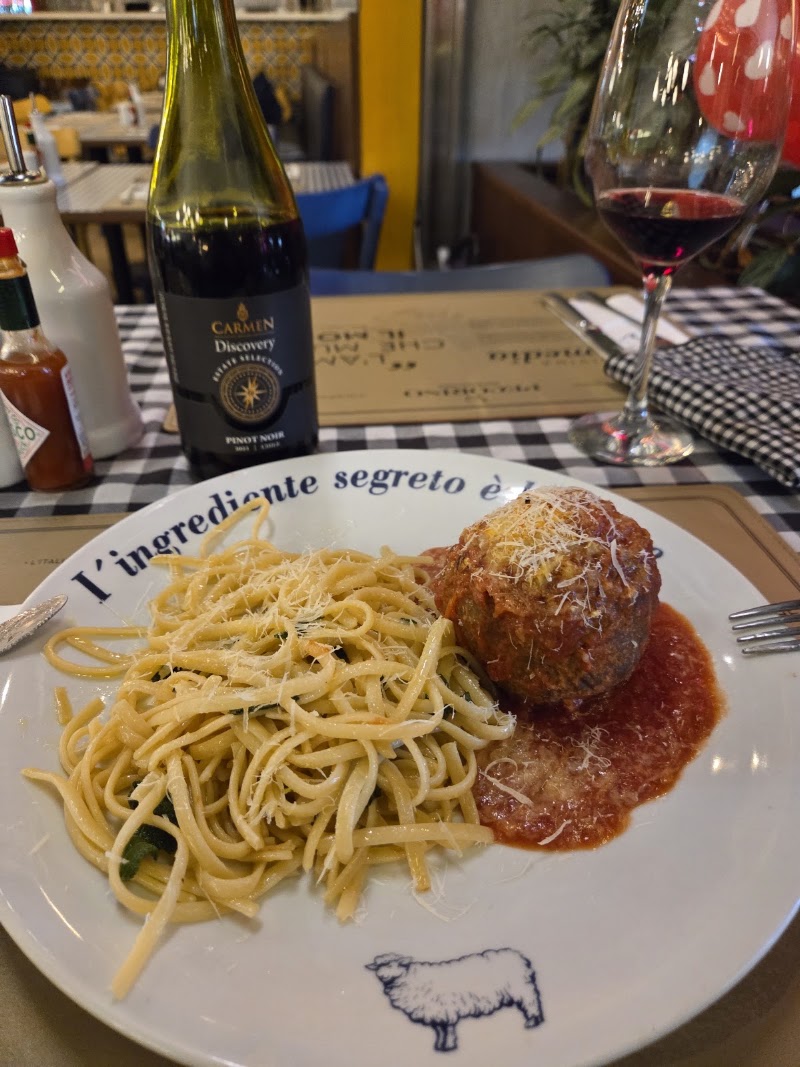 Foto de Pecorino Bar & Trattoria Shopping Mueller: Massas, Risoto, Pizza, Delivery PR
