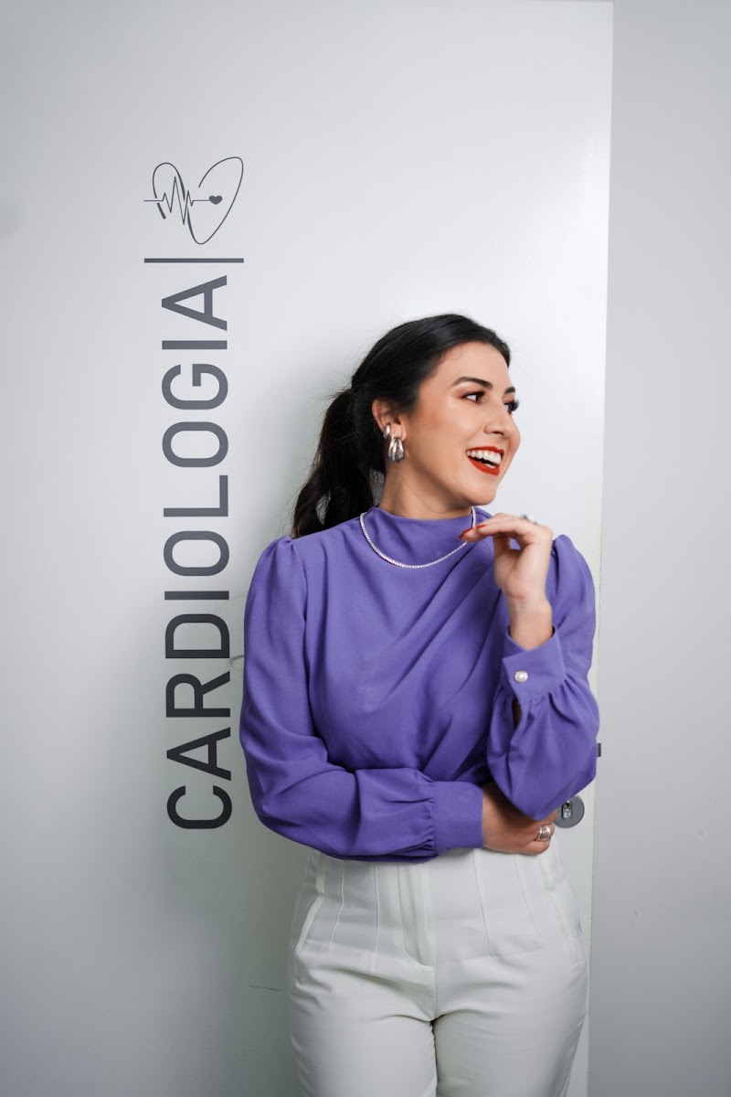 Foto de Dra Vanessa Delmiro dos Santos | Cardiologista | Curitiba