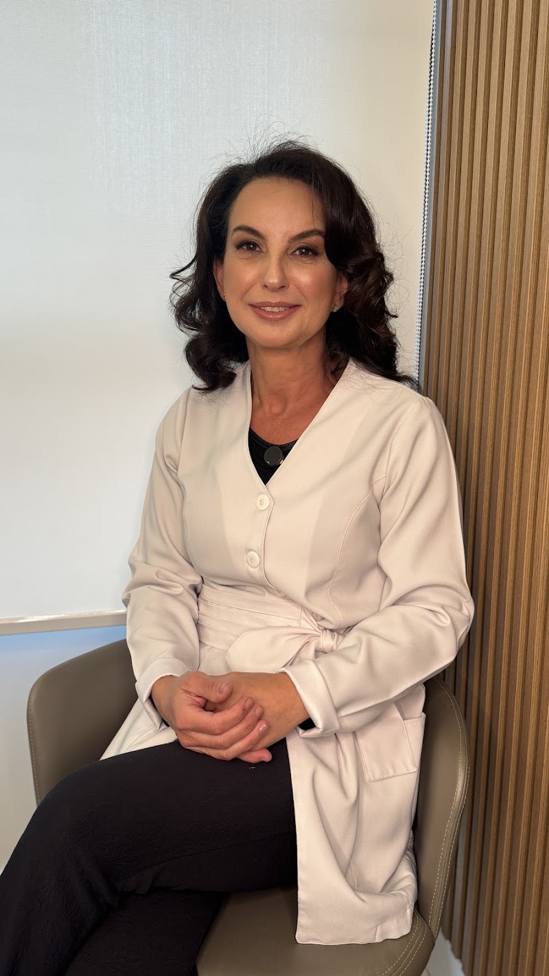 Dra Tricia Costa Claro | Dermatologista