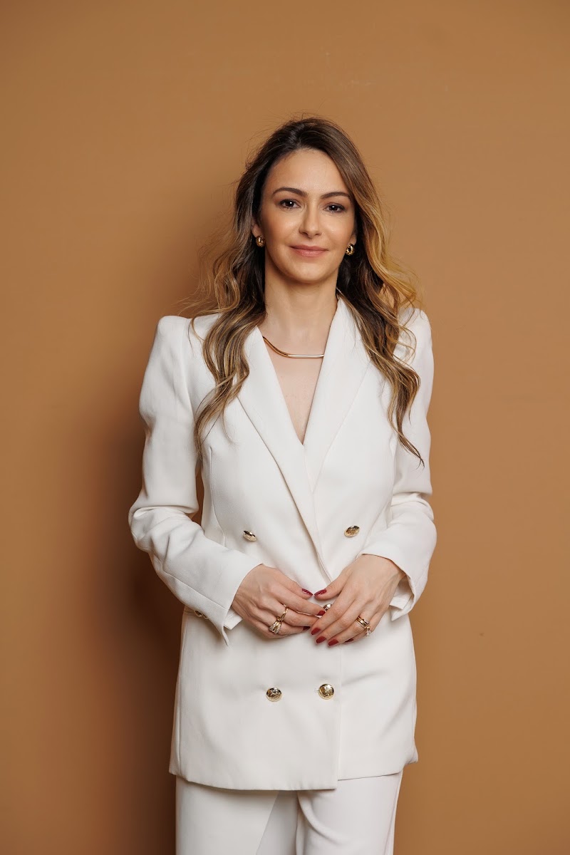 Foto de Dra. Mariana Zunino - dermatologista Curitiba
