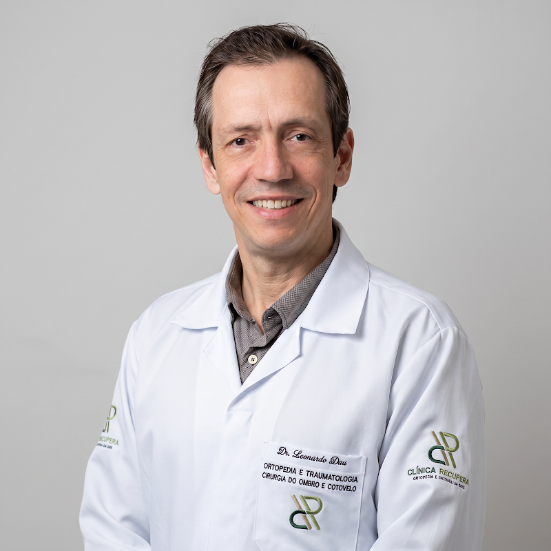 Dr. Leonardo Dau - Clínica Recupera