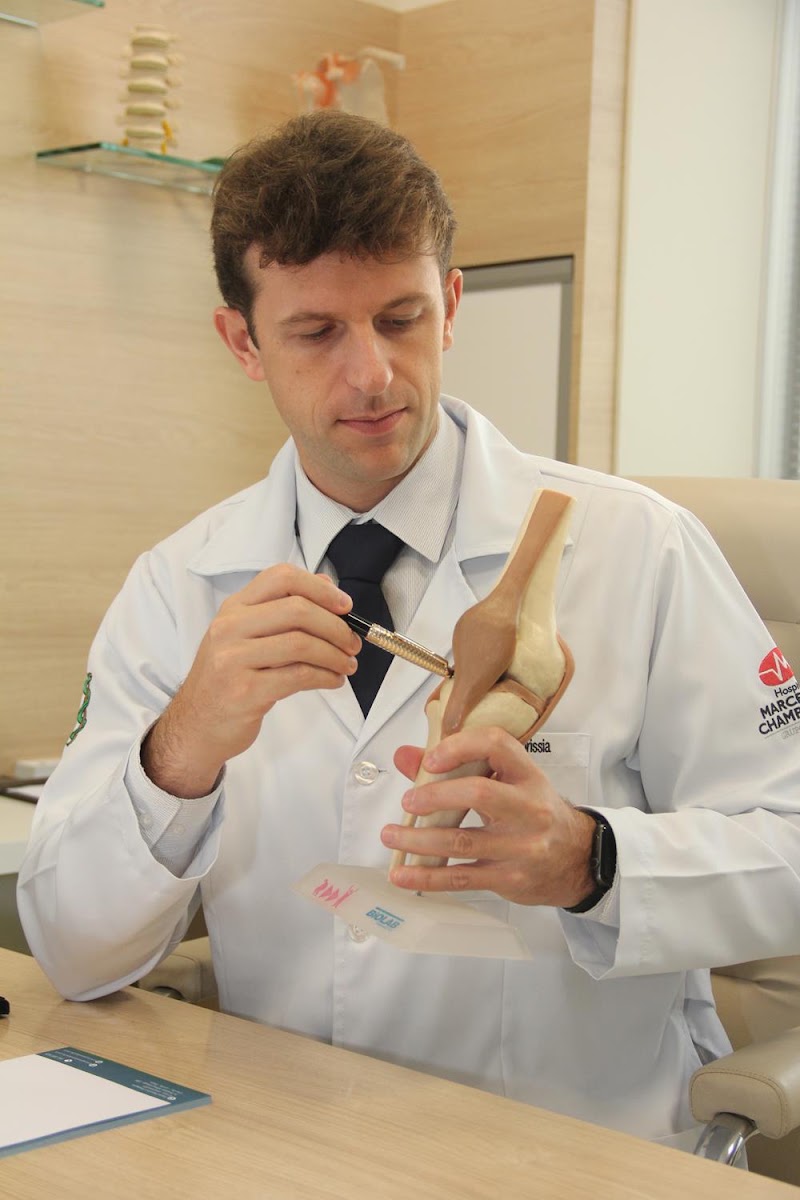 Foto de Dr Bruno Sbrissia - ORTOPEDIA E CIRURGIA DO JOELHO em Curitiba