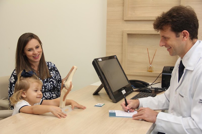 Foto de Dr Bruno Sbrissia - ORTOPEDIA E CIRURGIA DO JOELHO em Curitiba