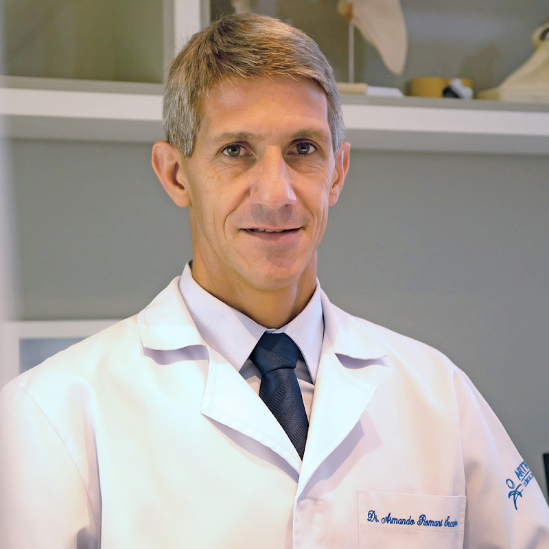 Dr. Armando Secundino | Ortopedista de Ombro e Cotovelo em Curitiba