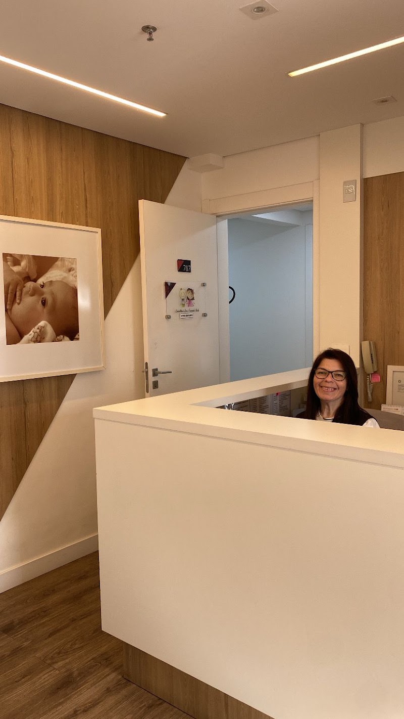 Foto de Dra. Fernanda Ueda - Pediatra em Curitiba