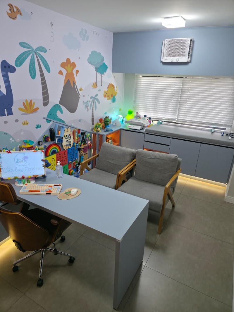 Foto de Pediatra em Curitiba | Dr. Carlos Faxina
