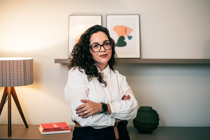 Foto de Dra. Letícia Ruthes Niz | Psiquiatra