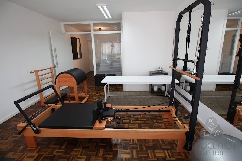 Foto de Fisioclínica Curitiba | Estúdio de Pilates | Fisioterapia | Osteopatia