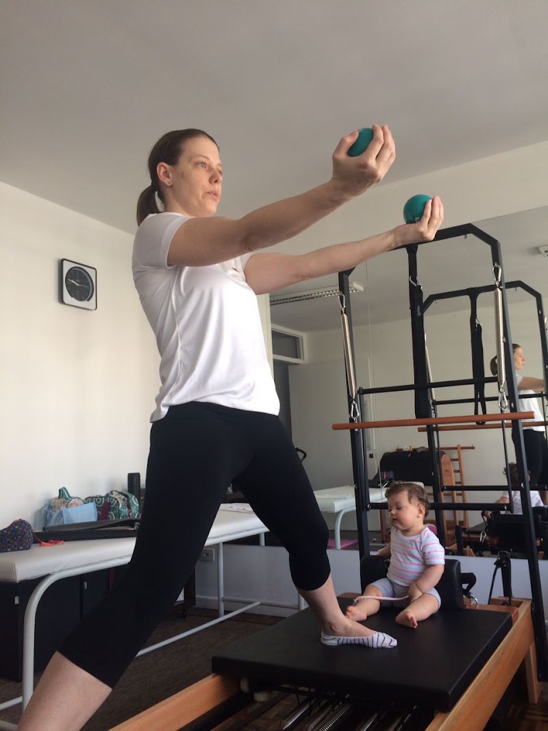 Foto de Fisioclínica Curitiba | Estúdio de Pilates | Fisioterapia | Osteopatia