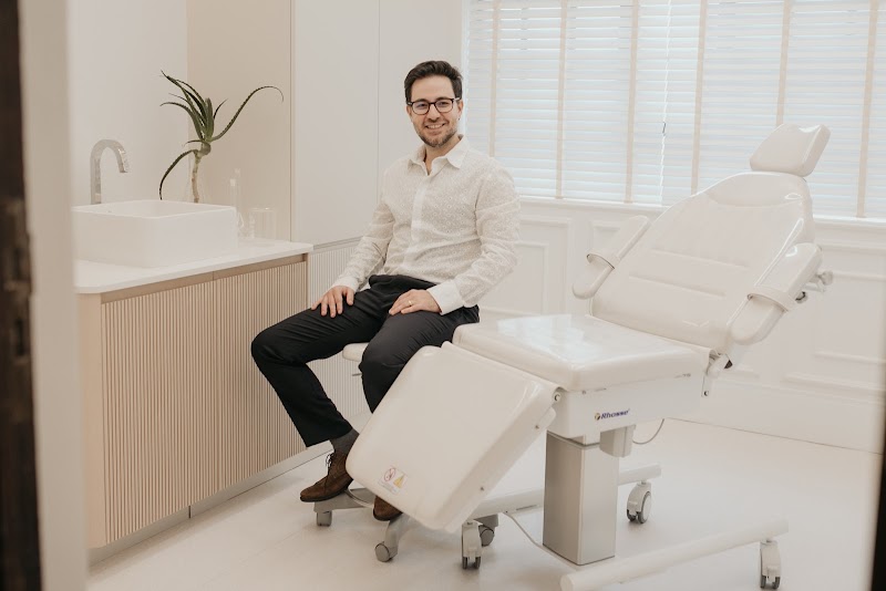 Dr. Thiago V. R. Cunha