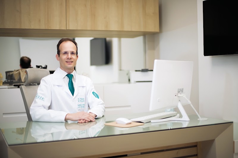 Fábian Peruchi - Ortopedia e Cirurgia da mão
