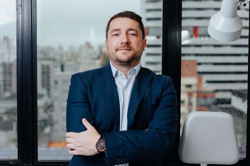Dr. Pedro Henrique Barp Réus | Oftalmologista em Criciúma | no Edifício Millenium